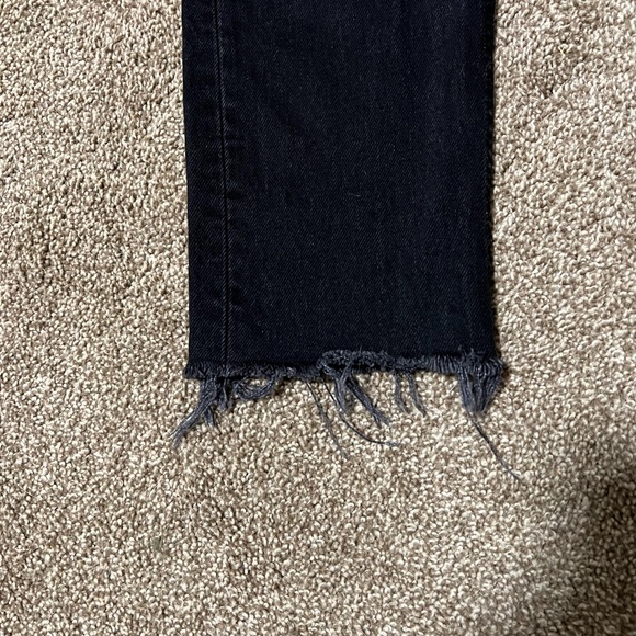 Julia Jean - Picture 3 of 6